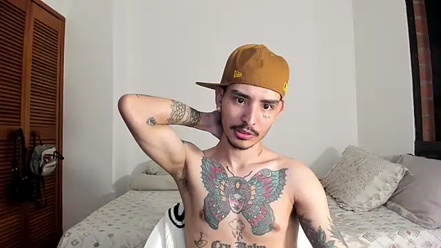 Snapshot of carti02 chatting on 19, 12, 2024 carti02 online show from 19, 12, 2024