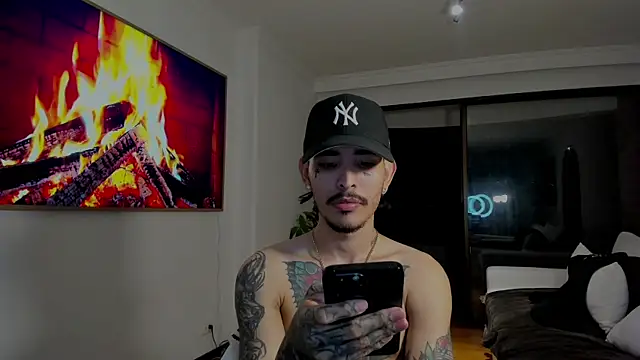 Snapshot of carti02 chatting on 20, 2, 2025 carti02 online show from 20, 2, 2025