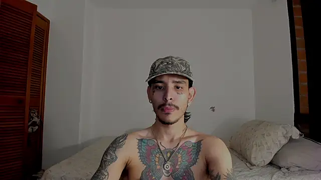 Snapshot of carti02 chatting on 21, 2, 2025 carti02 online show from 21, 2, 2025