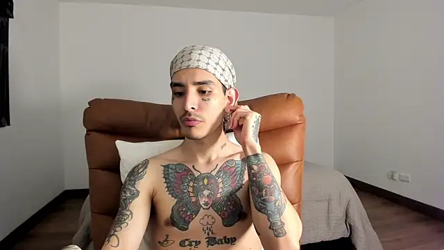 Snapshot of carti02 chatting on 10, 9, 2025 carti02 online show from 10, 9, 2025