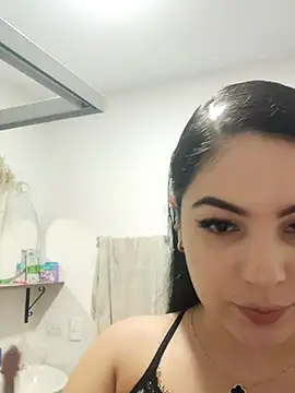 Lia Hurley online show from 14, 12, 2025