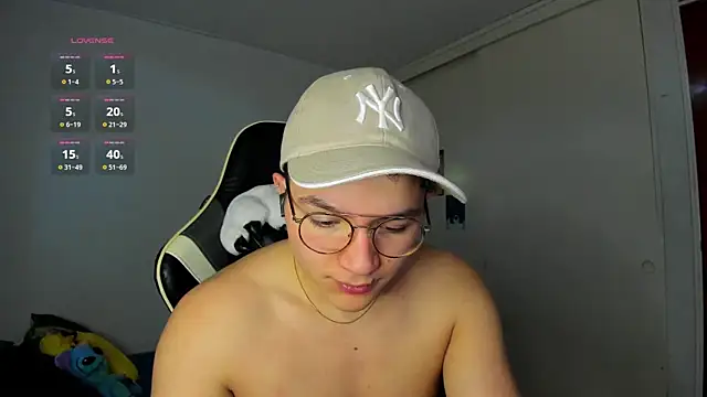 Snapshot of AustinSummerr chatting on 18, 1, 2025 AustinSummerr online show from 18, 1, 2025
