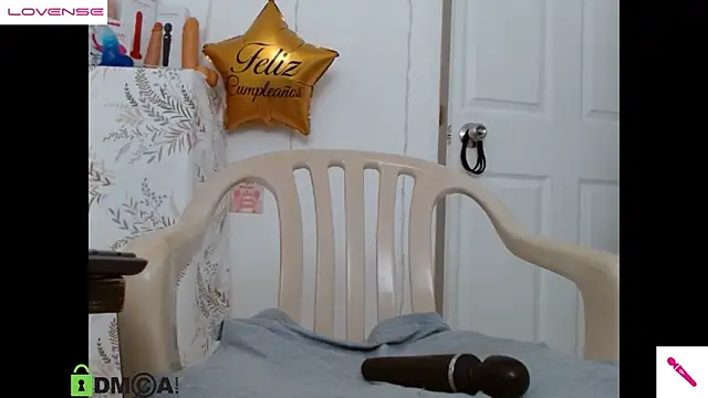 Snapshot of Hot_Candy_ chatting on 11, 3, 2025 Hot Candy online show from 11, 3, 2025