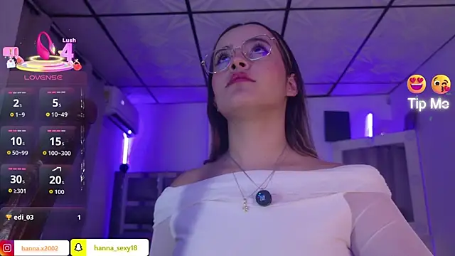 Snapshot of hanna_sex18 chatting on 29, 9, 2025 hanna sex18 online show from 29, 9, 2025