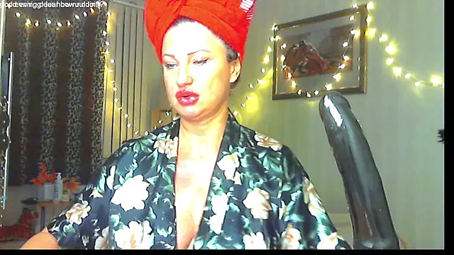 hornymommy69  online show from 12, 1, 2025