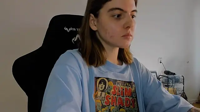 emmamurrr online show from 13, 12, 2024