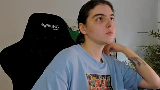 emmamurrr online show from 13, 1, 2025