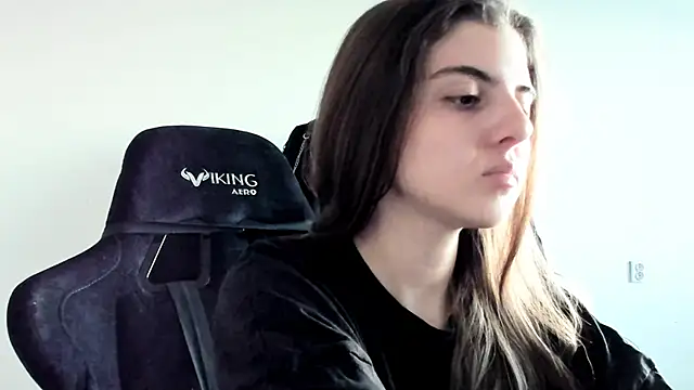 emmamurrr online show from 2, 4, 2026