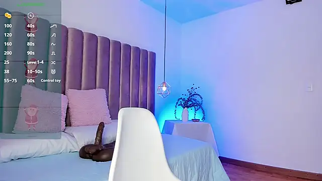 AmelyaMann online show from 5, 1, 2025