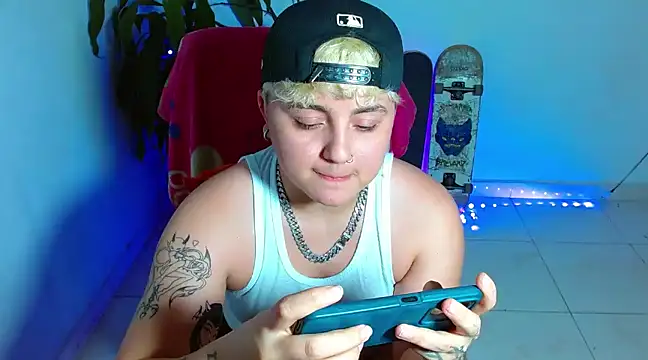 isabeautyx19 online show from 5, 12, 2024