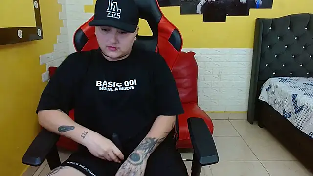 isabeautyx19 online show from 13, 9, 2025