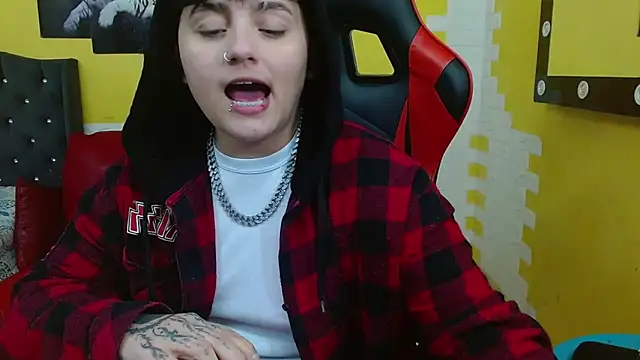 Snapshot of isabeautyx19 chatting on 14, 3, 2026 isabeautyx19 online show from 14, 3, 2026