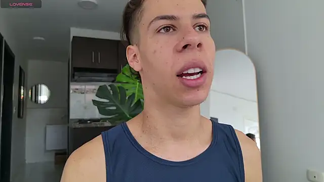 Snapshot of grey___27 chatting on 28, 9, 2025 grey 27 online show from 28, 9, 2025