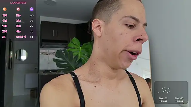 Snapshot of grey___27 chatting on 30, 9, 2025 grey 27 online show from 30, 9, 2025