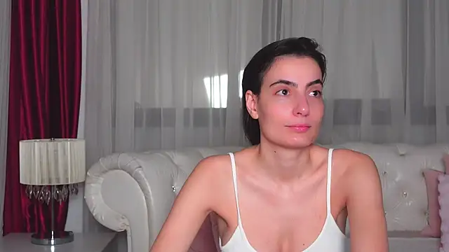 NinaCrystal1 online show from 13, 12, 2024