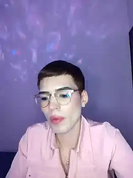 Snapshot of Jhon-Romero chatting on 8, 4, 2026 Jhon-Romero online show from 8, 4, 2026