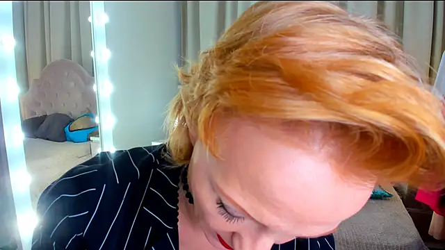 Snapshot of SquirtyAlisa chatting on 24, 2, 2025 SquirtyAlisa online show from 24, 2, 2025