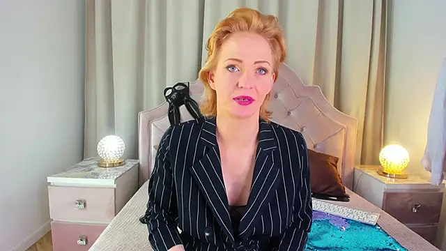 Snapshot of SquirtyAlisa chatting on 18, 3, 2025 SquirtyAlisa online show from 18, 3, 2025