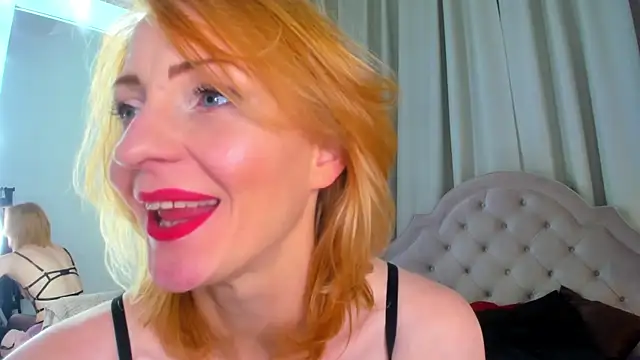 Snapshot of SquirtyAlisa chatting on 18, 9, 2025 SquirtyAlisa online show from 18, 9, 2025