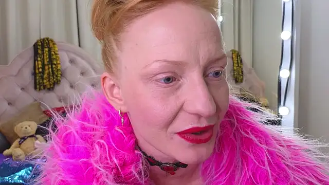 Snapshot of SquirtyAlisa chatting on 22, 11, 2025 SquirtyAlisa online show from 22, 11, 2025