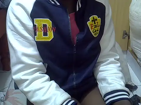 Snapshot of ebonyzoe chatting on 5, 7, 2026 ebonyzoe online show from 5, 7, 2026