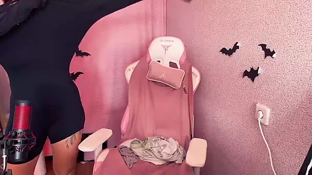 Snapshot of Katrin__kiss chatting on 29, 10, 2025 Katrin kiss online show from 29, 10, 2025