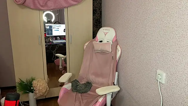 Snapshot of Katrin__kiss chatting on 23, 11, 2025 Katrin kiss online show from 23, 11, 2025