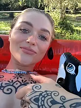 Goldloeckchen159 online show from 6, 6, 2026