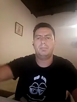 Snapshot of walwan85 chatting on 6, 10, 2025 walwan85 online show from 6, 10, 2025