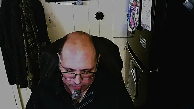 KrazyLegz online show from 12, 11, 2025