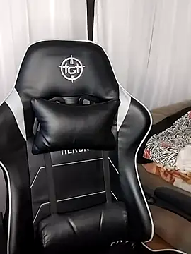 Japabaixinha online show from 11, 3, 2025