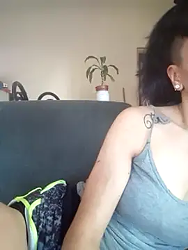 Snapshot of gala2 chatting on 11, 1, 2025 gala2 online show from 11, 1, 2025