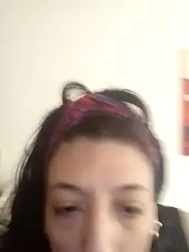 Snapshot of gala2 chatting on 4, 2, 2025 gala2 online show from 4, 2, 2025
