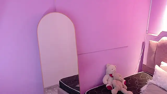 Snapshot of LoveQueen2 chatting on 29, 3, 2026 LoveQueen2 online show from 29, 3, 2026