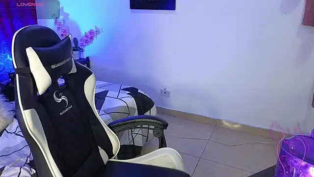 Majuu   online show from 30, 11, 2025