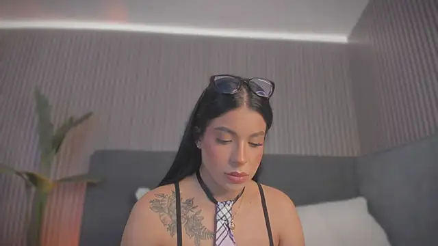 emelie 89 online show from 13, 3, 2026