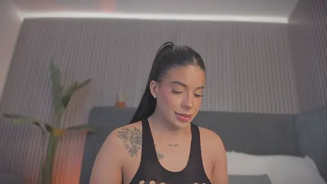 emelie 89 online show from 14, 3, 2026