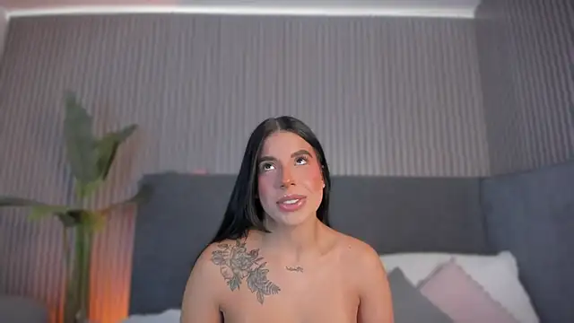 emelie 89 online show from 12, 5, 2026