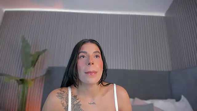 emelie 89 online show from 14, 5, 2026