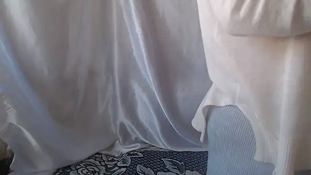 Burberrry  online show from 3, 5, 2026