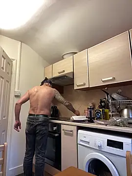 Yourhotboy 42 online show from 20, 2, 2026