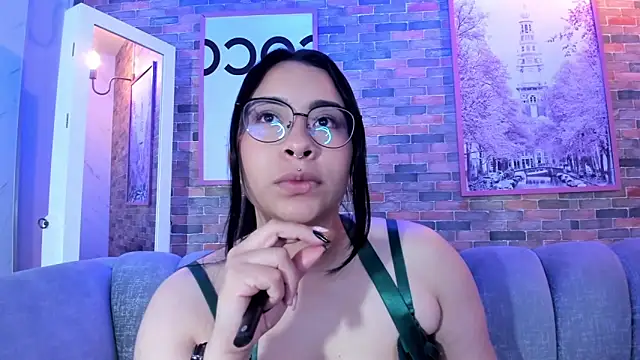 Snapshot of miah_b chatting on 19, 2, 2025 miah b online show from 19, 2, 2025