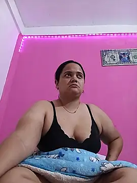 brunnette hot online show from 3, 6, 2026