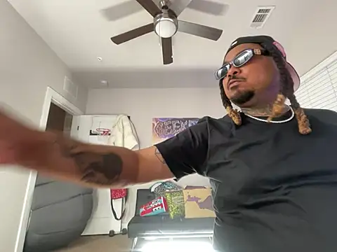 Snapshot of 4EVAGLACIERS chatting on 3, 4, 2026 4EVAGLACIERS online show from 3, 4, 2026