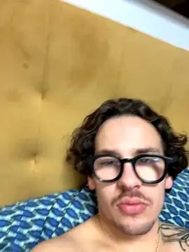 Snapshot of hardmecl chatting on 24, 10, 2025 hardmecl online show from 24, 10, 2025