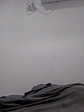 Iliketocooksquirt25 online show from 18, 9, 2025