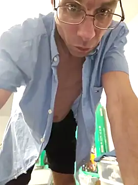 Iliketocooksquirt25 online show from 9, 5, 2026