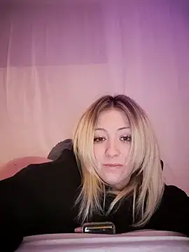 Snapshot of SallyCumLaude chatting on 18, 2, 2025 SallyCumLaude online show from 18, 2, 2025