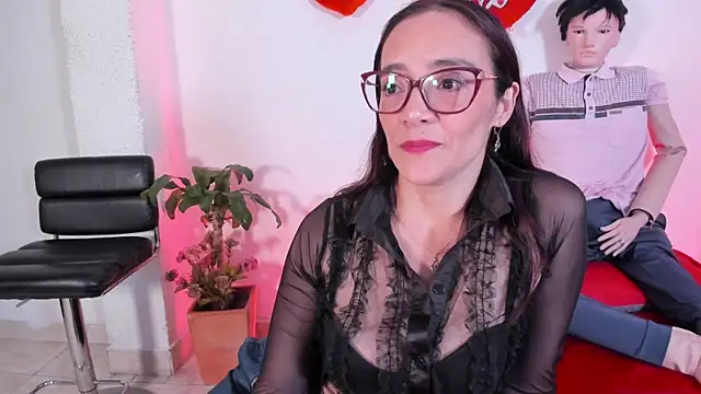 Jessica Herrera  online show from 7, 11, 2025