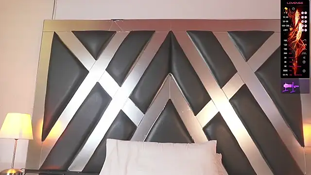 Sofia Cooper  online show from 1, 3, 2025